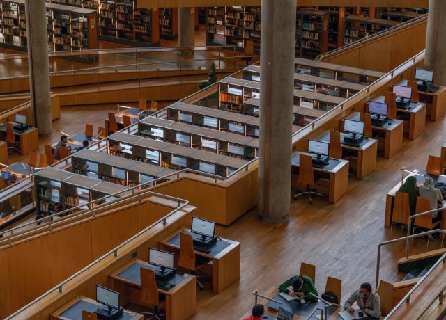 Atelier dans une bibliothèque